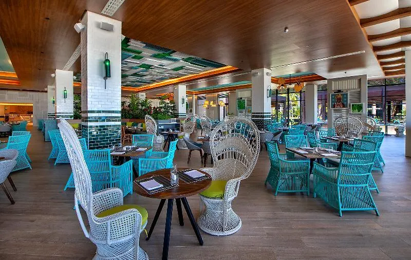 Unique Club At Lopesan Costa Bavaro Punta Cana Hotel